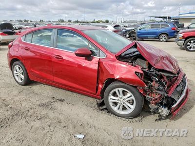 Czwarte zdjęcie samochodu z boku: 2018 CHEVROLET CRUZE LT VIN:3G1BE6SM0JS532395 - miniatura