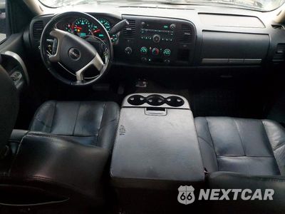 Zdjęcie 8 z 13 samochodu: 2008 GMC SIERRA K1500 VIN:3GTEK13J08G291276 - miniatura