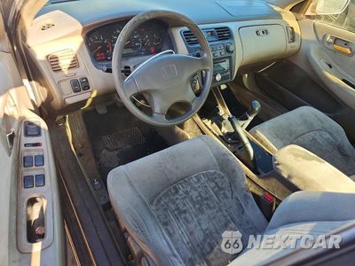 Zdjęcie 8 z 12 samochodu: 1999 HONDA ACCORD EX VIN:JHMCG5559XC050817 - miniatura