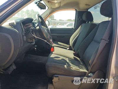 Zdjęcie 7 z 12 samochodu: 2010 CHEVROLET SILVERADO C1500 LT VIN:1GCPCSEA6AZ167835 - miniatura