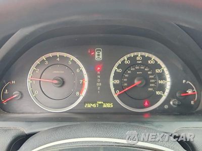 Zdjęcie 9 z 12 samochodu: 2010 HONDA ACCORD LXP VIN:1HGCP2F47AA124665 - miniatura