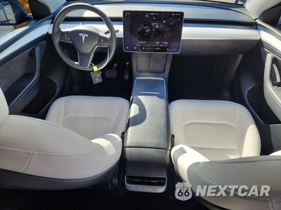 Zdjęcie 8 z 13 samochodu: 2024 TESLA MODEL Y VIN:7SAYGDEE1RF151988 - miniatura