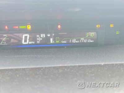 Zdjęcie 9 z 12 samochodu: 2014 TOYOTA PRIUS V FIVE VIN:JTDZN3EU1E3354041 - miniatura