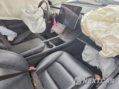Zdjęcie 8 z 12 samochodu: 2022 TESLA MODEL 3 VIN:5YJ3E1EC0NF110479 - miniatura