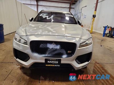 Piąte zdjęcie samochodu w środku: 2017 JAGUAR F-PACE S VIN:SADCM2BV4HA057558 - miniatura
