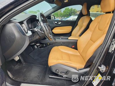 Zdjęcie 7 z 12 samochodu: 2018 VOLVO XC60 T6 VIN:LYVA22RK3JB110656 - miniatura