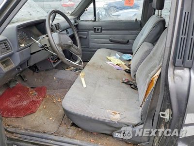 Zdjęcie 7 z 12 samochodu: 1988 TOYOTA PICKUP XTRACAB RN70 DLX VIN:JT4RN70P3J0058104 - miniatura