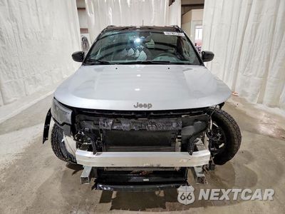 Piąte zdjęcie samochodu w środku: 2025 JEEP COMPASS LIMITED VIN:3C4NJDCN1ST518237 - miniatura