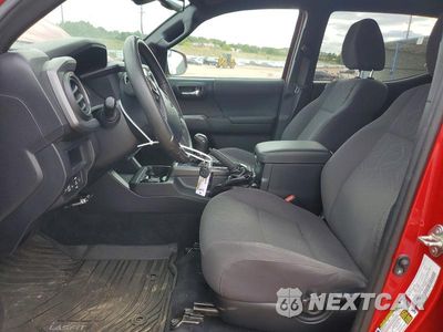 Zdjęcie 7 z 12 samochodu: 2018 TOYOTA TACOMA TRD SPORT VIN:3TMCZ5AN8JM149474 - miniatura