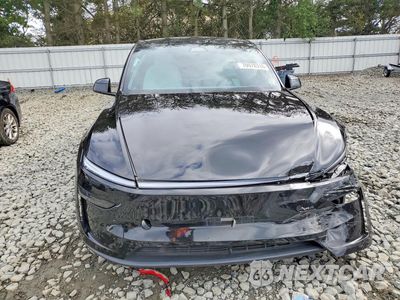 Piąte zdjęcie samochodu w środku: 2026 TESLA MODEL Y VIN:7SAYGDEE0TF560782 - miniatura