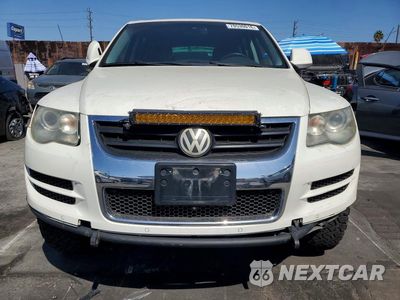 Piąte zdjęcie samochodu w środku: 2009 VOLKSWAGEN TOUAREG 2 V6 TDI VIN:WVGFM77L59D029681 - miniatura