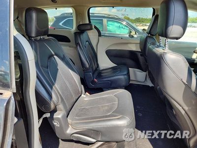 Zdjęcie 11 z 14 samochodu: 2019 CHRYSLER PACIFICA TOURING L VIN:2C4RC1BG9KR704799 - miniatura