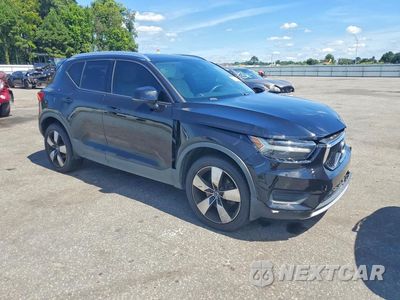 Czwarte zdjęcie samochodu z boku: 2019 VOLVO XC40 T5 MOMENTUM VIN:YV4162XZ9K2010274 - miniatura