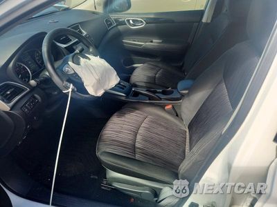 Zdjęcie 7 z 13 samochodu: 2019 NISSAN SENTRA SV VIN:3N1AB7AP1KY402494 - miniatura