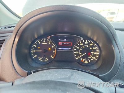 Zdjęcie 9 z 12 samochodu: 2017 NISSAN ALTIMA 2.5 SR VIN:1N4AL3AP2HC489431 - miniatura