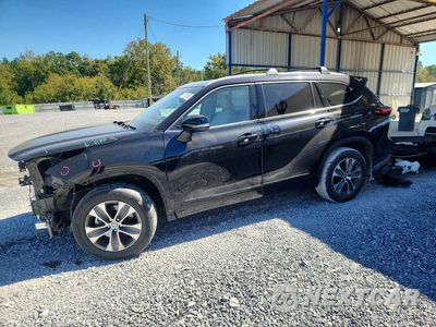 2022 TOYOTA HIGHLANDER XLE 5TDGZRBH5NS594567 - główne zdjęcie licytacji z USA - miniatura