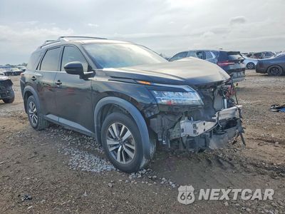 Czwarte zdjęcie samochodu z boku: 2023 NISSAN PATHFINDER SL VIN:5N1DR3CA2PC242807 - miniatura