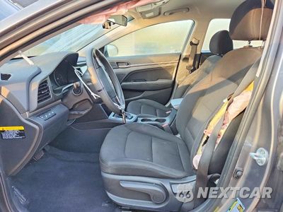 Zdjęcie 7 z 13 samochodu: 2019 HYUNDAI ELANTRA SEL VIN:5NPD84LF0KH412975 - miniatura