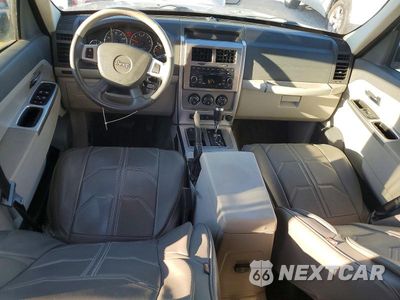 Zdjęcie 8 z 13 samochodu: 2008 JEEP LIBERTY LIMITED VIN:1J8GN58K88W136462 - miniatura