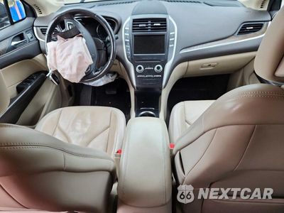 Zdjęcie 8 z 13 samochodu: 2018 LINCOLN MKC RESERVE VIN:5LMCJ3D96JUL31737 - miniatura