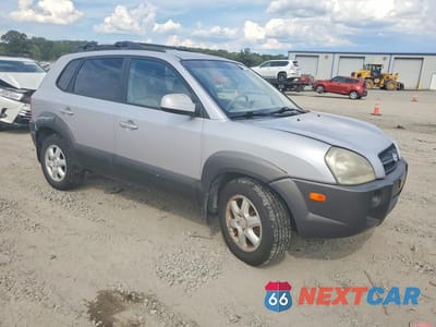 Czwarte zdjęcie samochodu z boku: 2005 HYUNDAI TUCSON GLS VIN:KM8JN12D25U212616 - miniatura