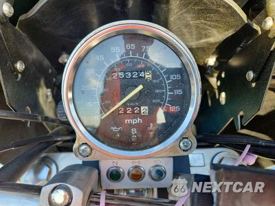 Zdjęcie 7 z 9 samochodu: 1999 HONDA VT1100 C VIN:1HFSC1809XA302939 - miniatura