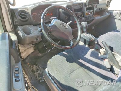 Zdjęcie 8 z 13 samochodu: 2018 HINO 195 BOX TRUCK VIN:JHHSDM2H0JK006391 - miniatura