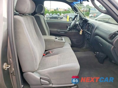 Zdjęcie 10 z 12 samochodu: 2004 TOYOTA TUNDRA SR5 VIN:5TBKT44114S446504 - miniatura