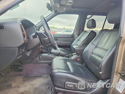 Zdjęcie 7 z 13 samochodu: 2001 NISSAN PATHFINDER SE VIN:JN8DR09YX1W576973 - miniatura