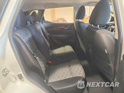 Zdjęcie 11 z 13 samochodu: 2017 NISSAN ROGUE SPORT SV VIN:JN1BJ1CR3HW136432 - miniatura