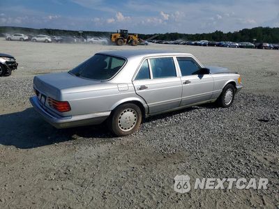 Trzecie zdjęcie samochodu z tyłu: 1988 MERCEDES-BENZ 560 SEL VIN:WDBCA39D6JA372700 - miniatura