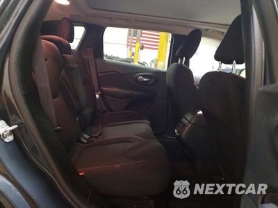 Zdjęcie 11 z 14 samochodu: 2017 JEEP CHEROKEE LATITUDE VIN:1C4PJMCS2HW503540 - miniatura