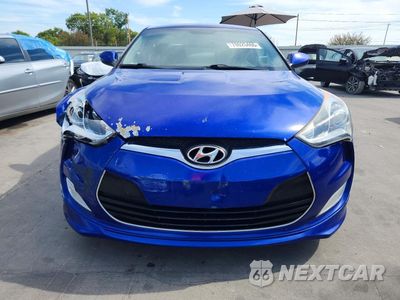 Piąte zdjęcie samochodu w środku: 2013 HYUNDAI VELOSTER RE MIX VIN:KMHTC6AD7DU135799 - miniatura