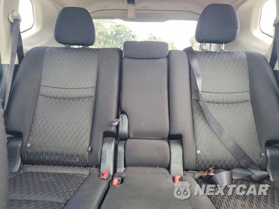 Zdjęcie 10 z 13 samochodu: 2019 NISSAN ROGUE SV VIN:JN8AT2MT6KW264551 - miniatura