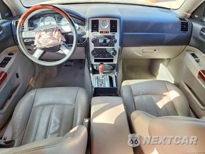 Zdjęcie 8 z 12 samochodu: 2005 CHRYSLER 300C VIN:2C3AA63H05H563093 - miniatura