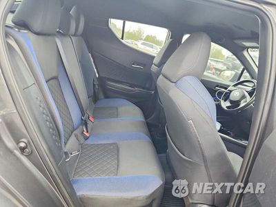Zdjęcie 10 z 12 samochodu: 2020 TOYOTA C-HR XLE VIN:NMTKHMBX0LR109383 - miniatura