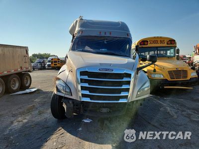 Piąte zdjęcie samochodu w środku: 2018 FREIGHTLINER CASCADIA 126 SEMI TRUCK VIN:3AKJHHDRXJSGC5862 - miniatura