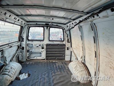 Zdjęcie 10 z 13 samochodu: 2005 CHEVROLET EXPRESS G2500 DELIVERY VAN VIN:1GCGG25V251256975 - miniatura