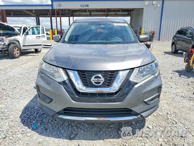 Piąte zdjęcie samochodu w środku: 2017 NISSAN ROGUE S VIN:5N1AT2MT6HC775808 - miniatura