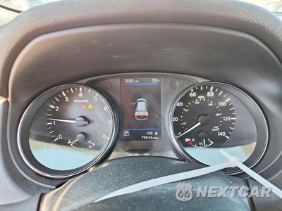 Zdjęcie 9 z 14 samochodu: 2019 NISSAN ROGUE SL VIN:5N1AT2MTXKC748232 - miniatura