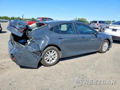 Trzecie zdjęcie samochodu z tyłu: 2026 TOYOTA CAMRY LE VIN:4T1DAACK2TU653763 - miniatura