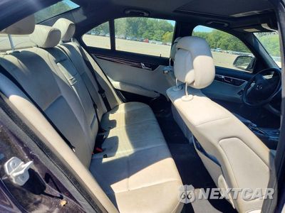 Zdjęcie 10 z 12 samochodu: 2009 MERCEDES-BENZ C 300 4MATIC VIN:WDDGF81X09R067140 - miniatura