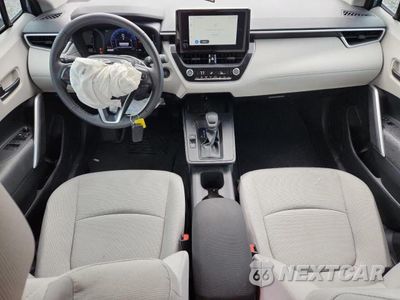 Zdjęcie 8 z 12 samochodu: 2026 TOYOTA COROLLA CROSS LE VIN:7MUCAAAG3TV190329 - miniatura