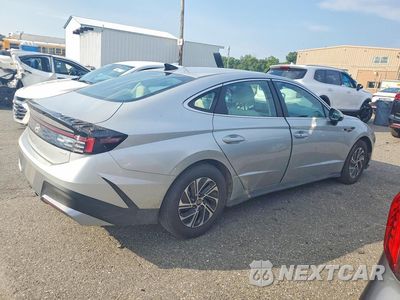Trzecie zdjęcie samochodu z tyłu: 2026 HYUNDAI SONATA HYBRID BLUE VIN:KMHL24JJ2TA142480 - miniatura