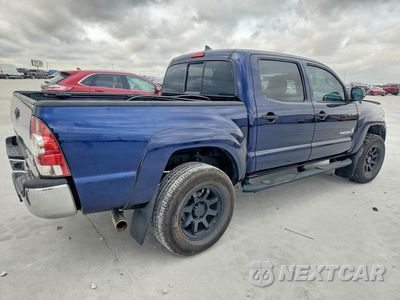Trzecie zdjęcie samochodu z tyłu: 2013 TOYOTA TACOMA DOUBLE CAB PRERUNNER VIN:3TMJU4GN7DM139546 - miniatura