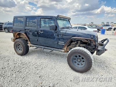 Czwarte zdjęcie samochodu z boku: 2018 JEEP WRANGLER UNLIMITED SPORT VIN:1C4BJWDG1JL931641 - miniatura