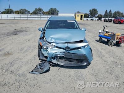 Piąte zdjęcie samochodu w środku: 2016 TOYOTA PRIUS V FOUR VIN:JTDZN3EU8GJ046850 - miniatura