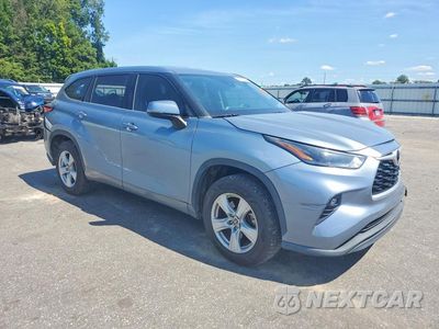 Czwarte zdjęcie samochodu z boku: 2021 TOYOTA HIGHLANDER VIN:5TDZZRAHXMS052213 - miniatura