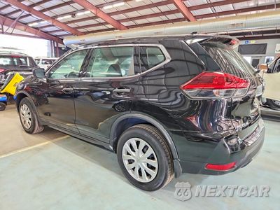 Drugie zdjęcie samochodu z przodu: 2018 NISSAN ROGUE S VIN:5N1AT2MV2JC792922 - miniatura