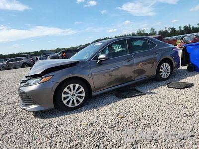 2018 TOYOTA CAMRY LE 4T1B11HK1JU016201 - główne zdjęcie licytacji z USA - miniatura